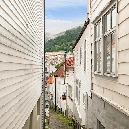 500 M Til Bryggen I Skjermet Uteplass! Bergen Exterior photo